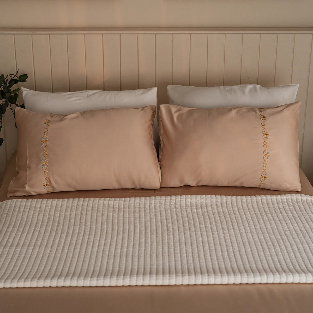 Baroque Scroll Sateen Sheet Set