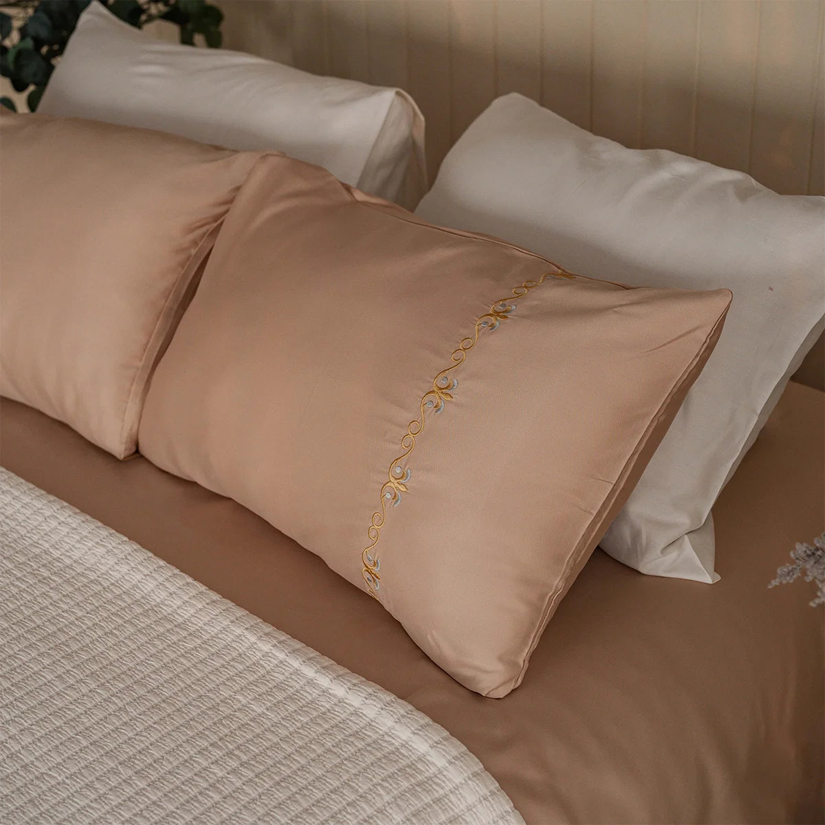 Baroque Scroll Sateen Sheet Set