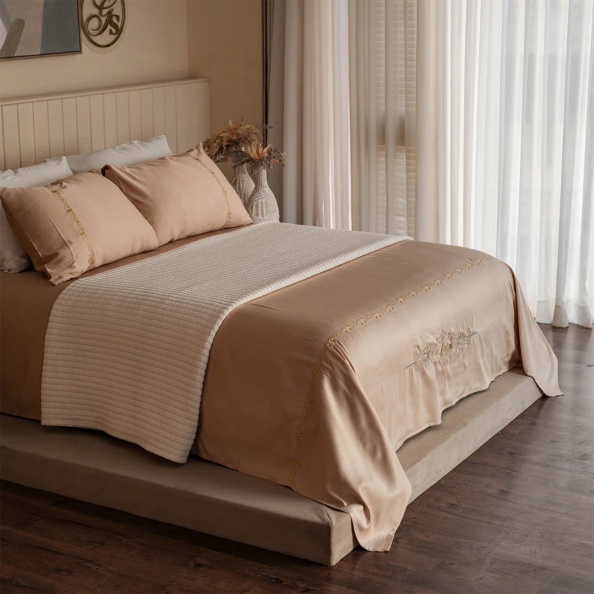 Baroque Scroll Sateen Sheet Set