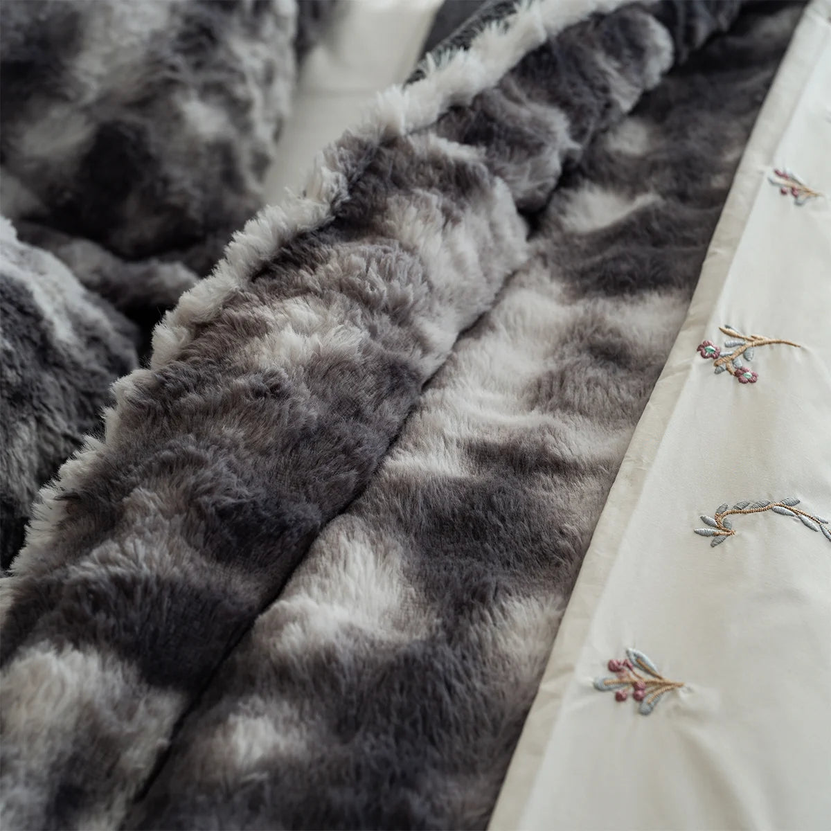 Bubbly Faux Fur Comforter