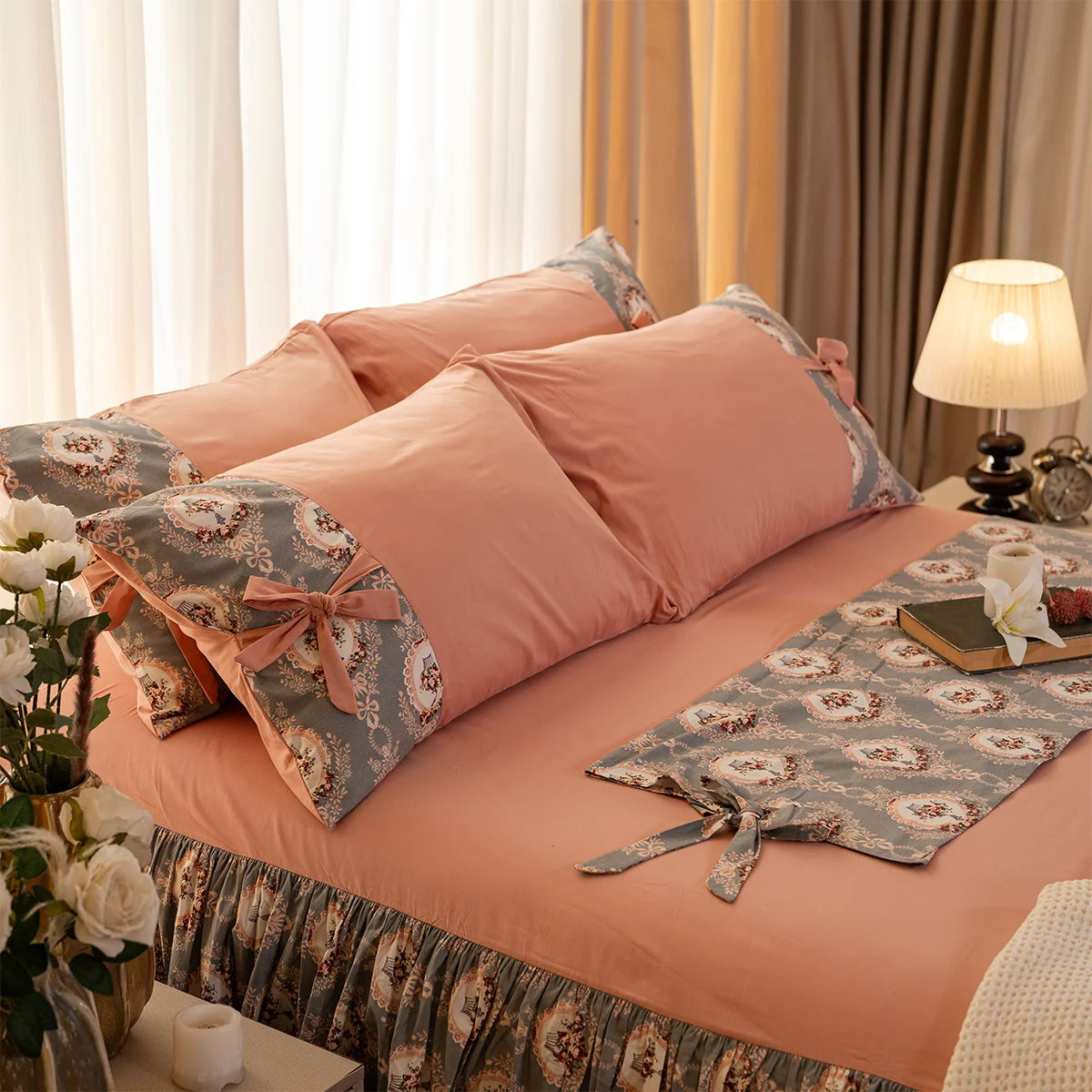 Cameo Bow-Tie Cotton Fitted Sheet