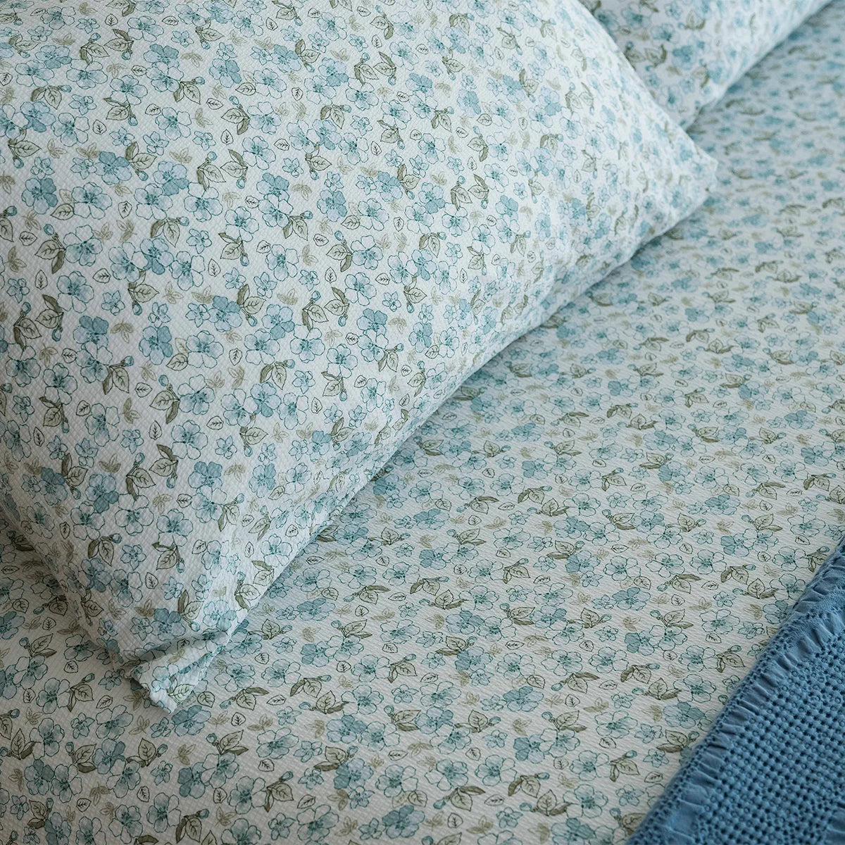 Ditsy Floral Waffle Fitted Sheet