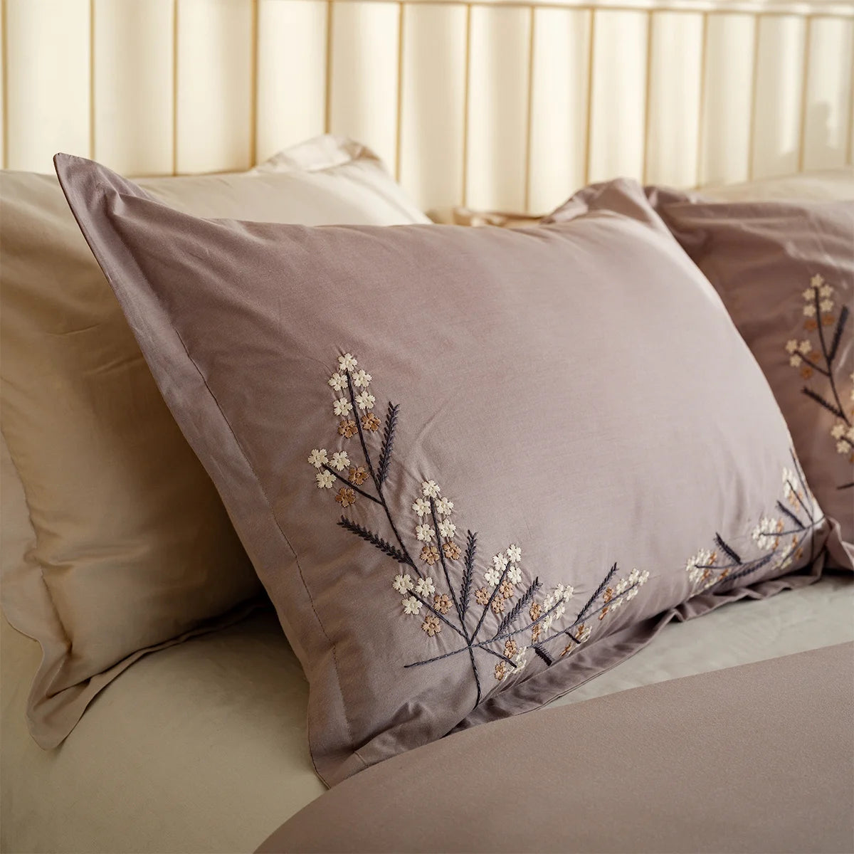 Embroidered Cotton Sheet Set