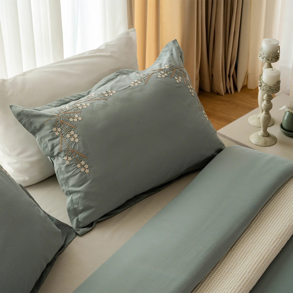 Embroidered Cotton Sheet Set