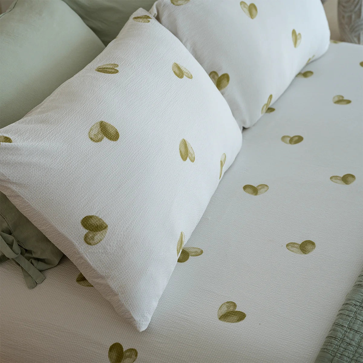 Heart Toss Waffle Fitted Sheet