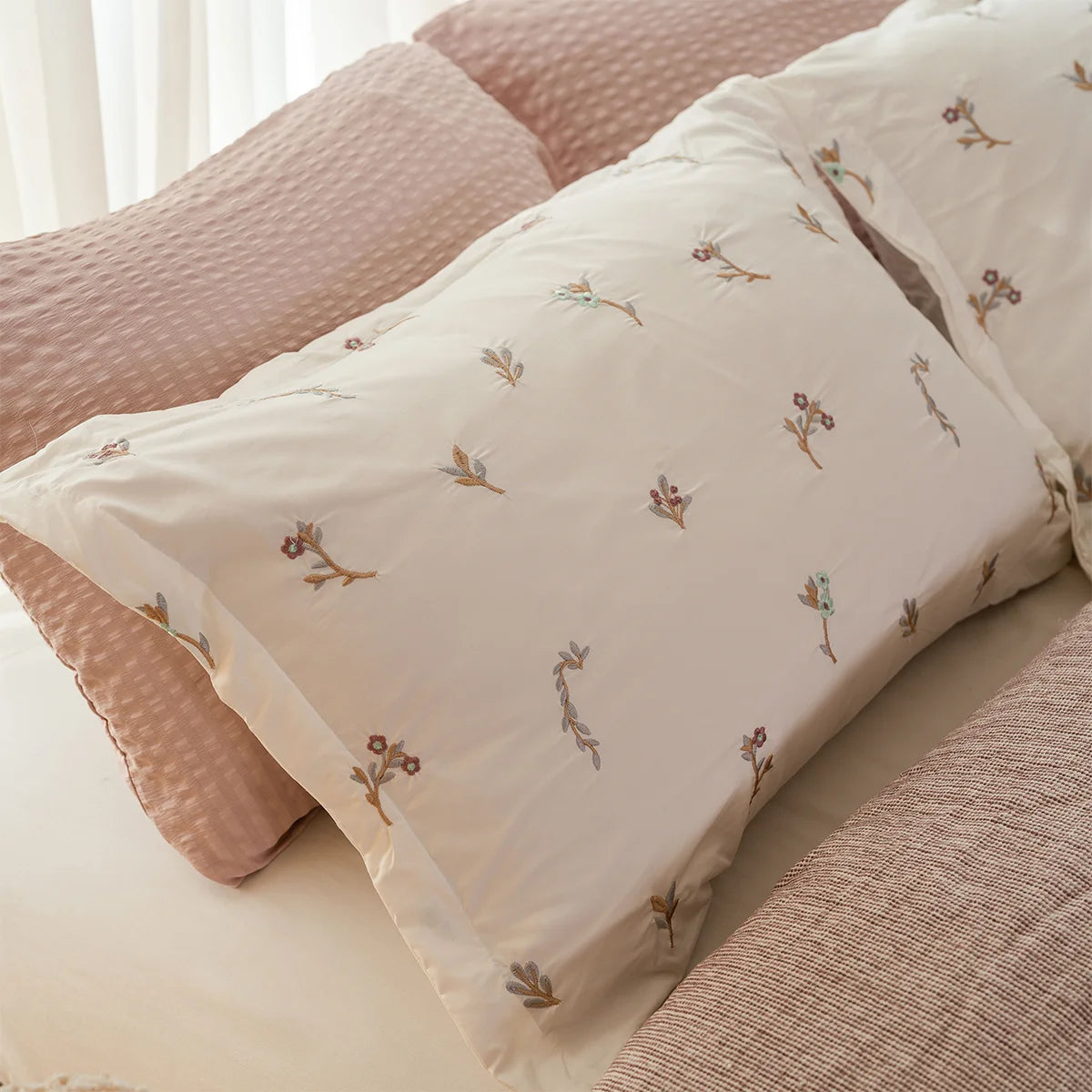 Sprig Floral Bedding Set
