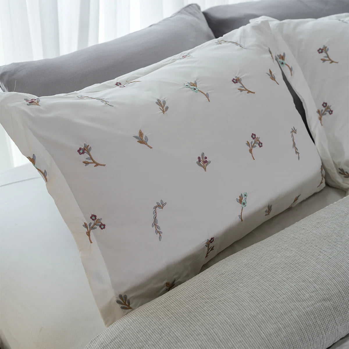 Sprig Floral Bedding Set