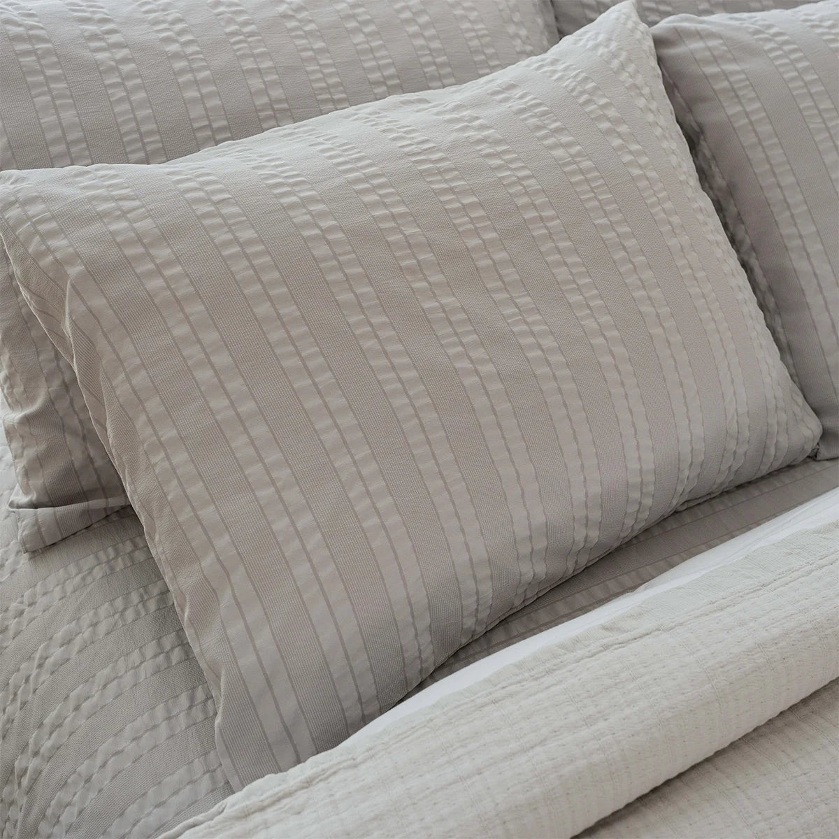 Cotton Ruffle Bedding Set