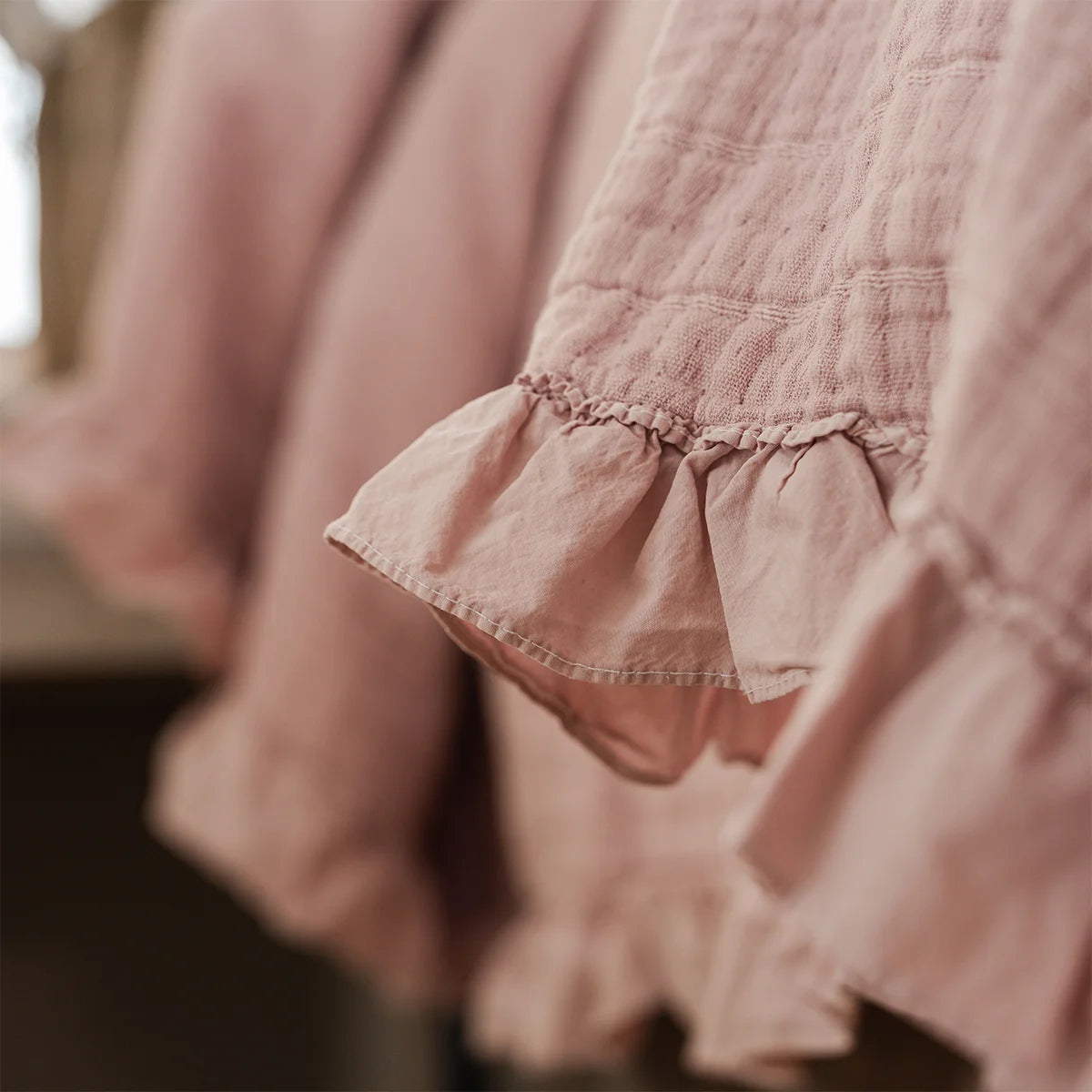 Cotton Ruffle Bedding Set