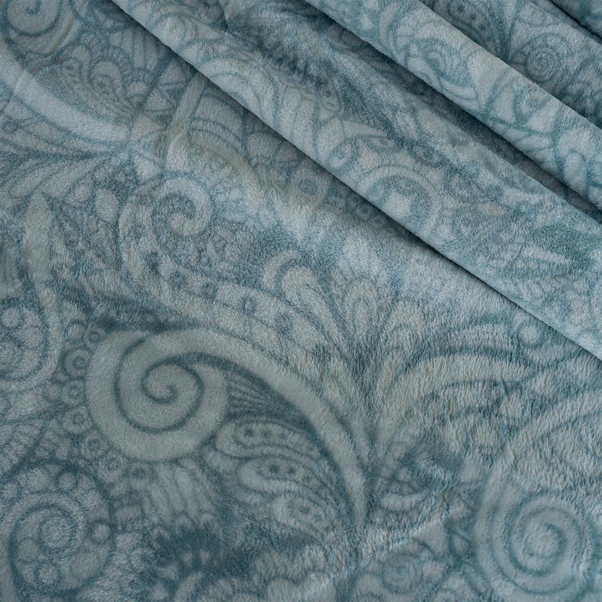 Filigree Paisley Velvet Bed Throw
