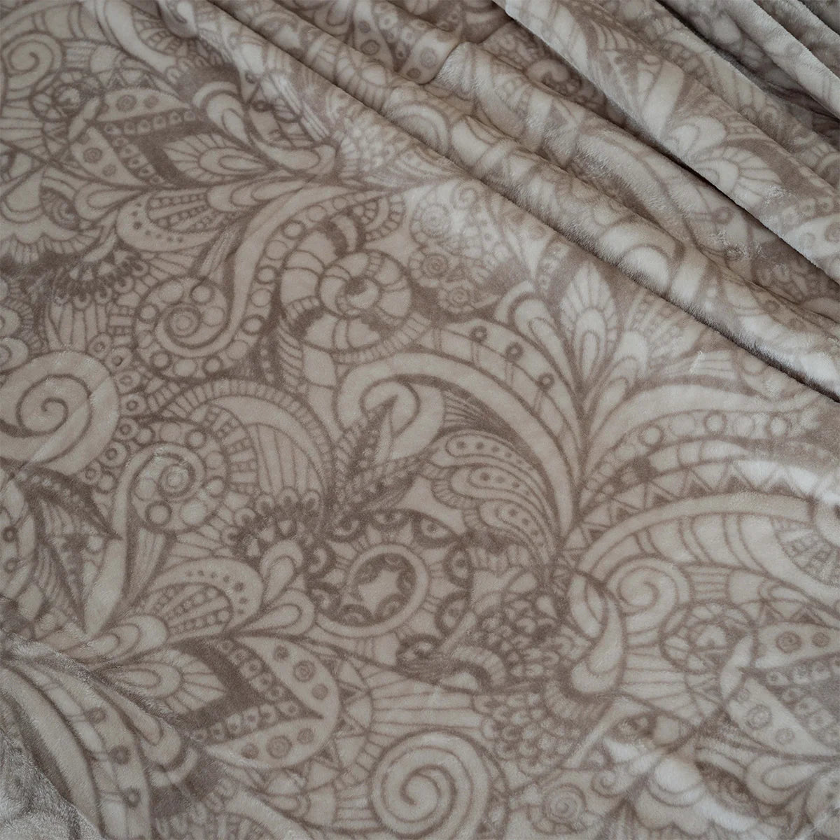 Filigree Paisley Velvet Bed Throw