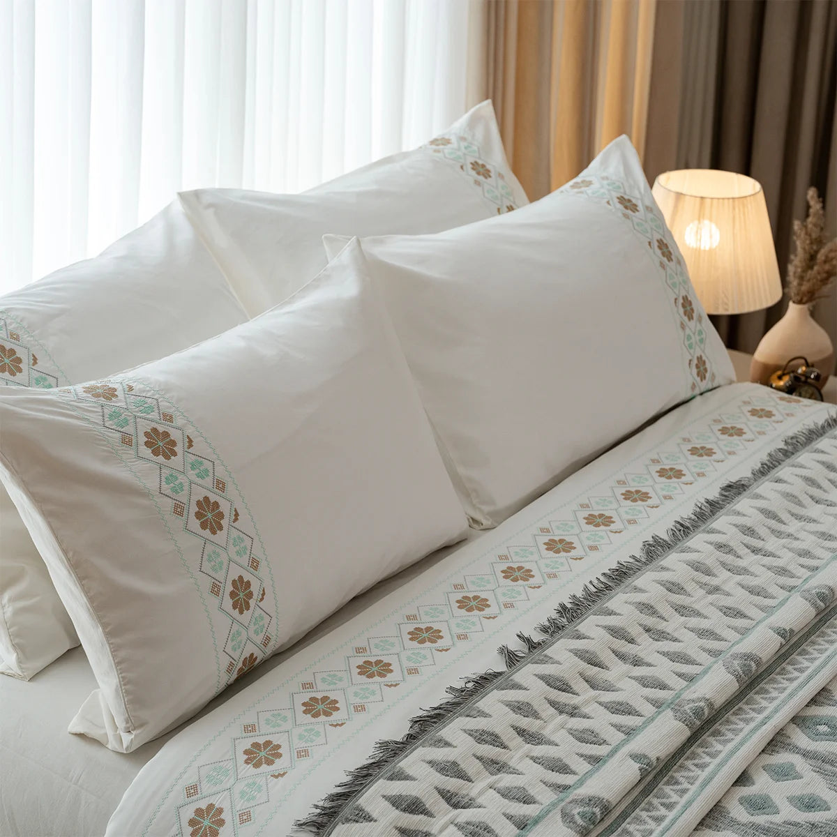 Kilim Embroidered Bedding Set