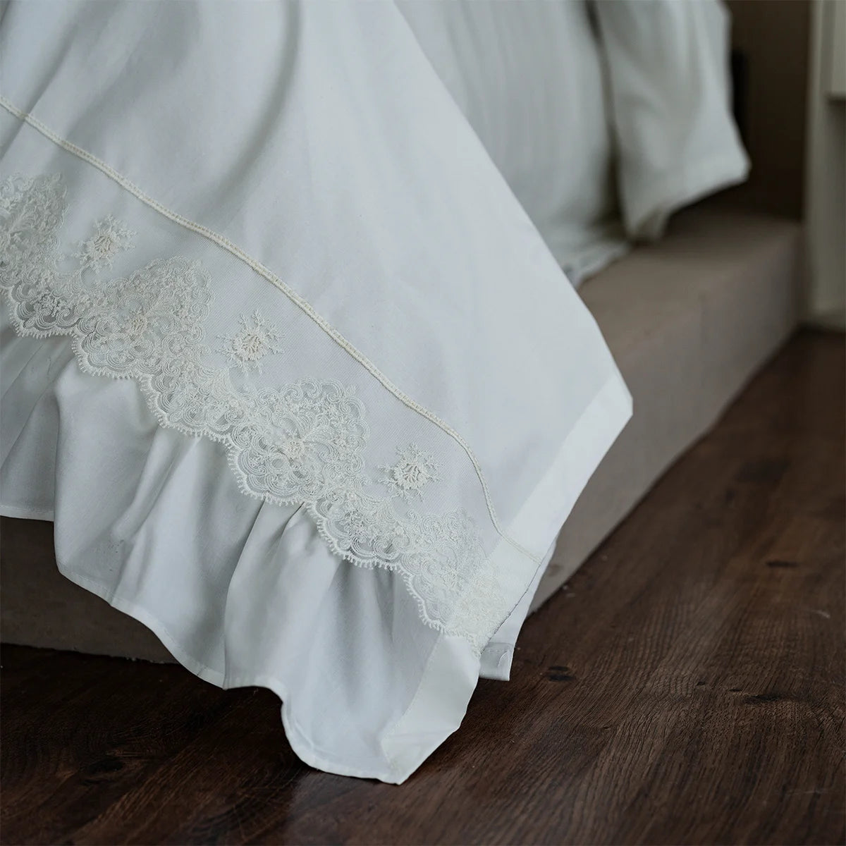 Lace Trim Cotton Sheet Set